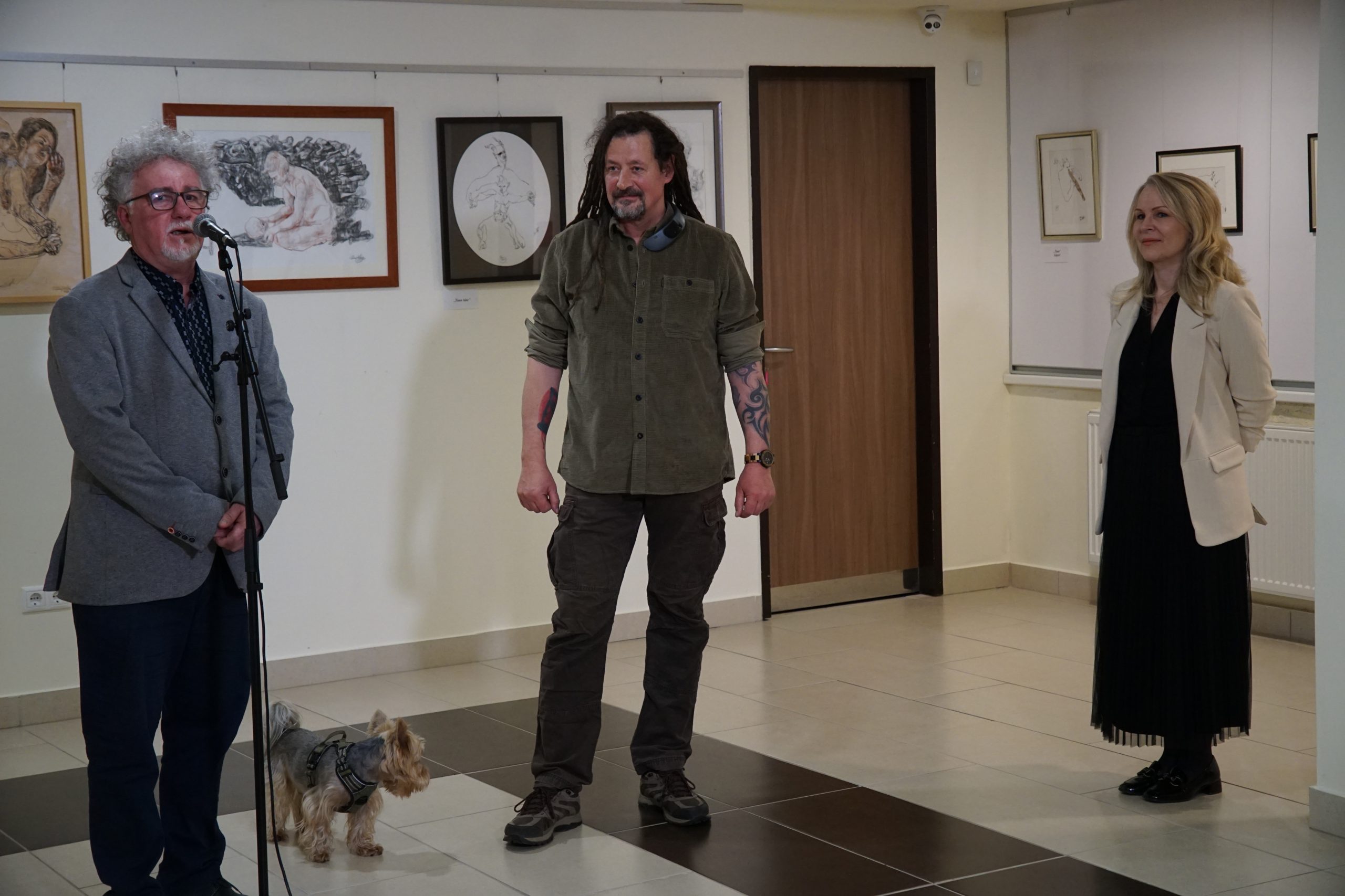 Kazincbarcika: Lévai Ádám kiállítása a Mezeyben